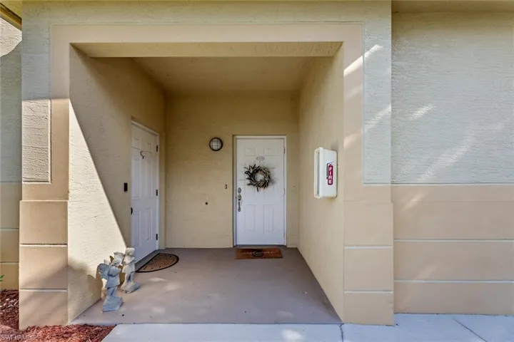 4312  Bellasol  CIR, Fort Myers, FL 33916