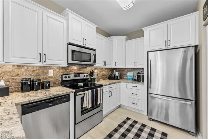 4312  Bellasol  CIR, Fort Myers, FL 33916