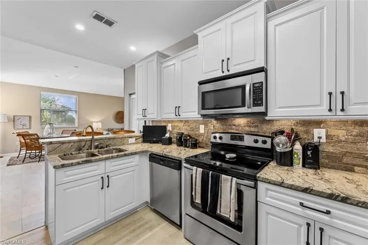 4312  Bellasol  CIR, Fort Myers, FL 33916