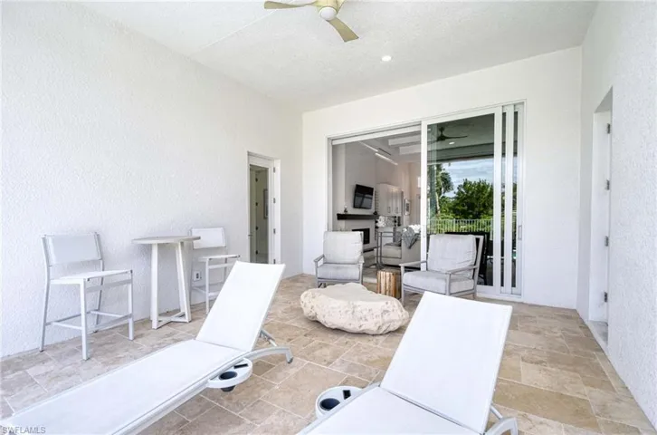 1114 6th Ln N, Naples, Florida 34102