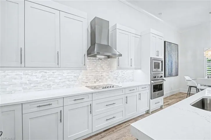 1114 6th Ln N, Naples, Florida 34102