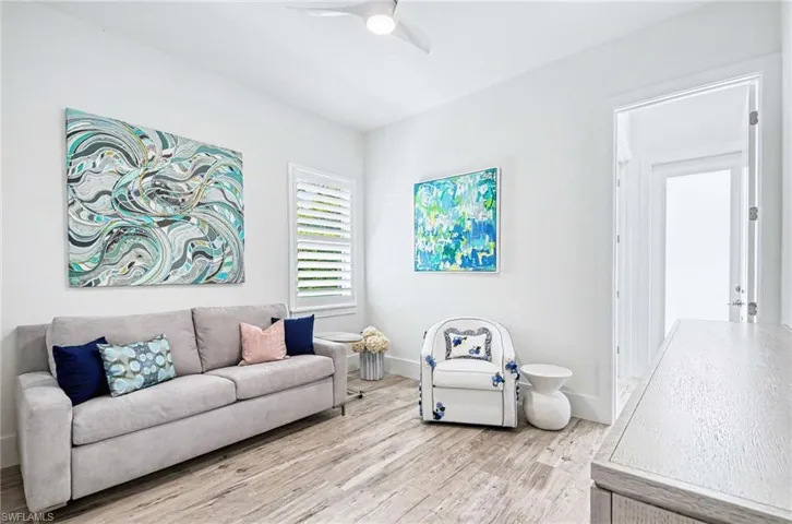 1114 6th Ln N, Naples, Florida 34102