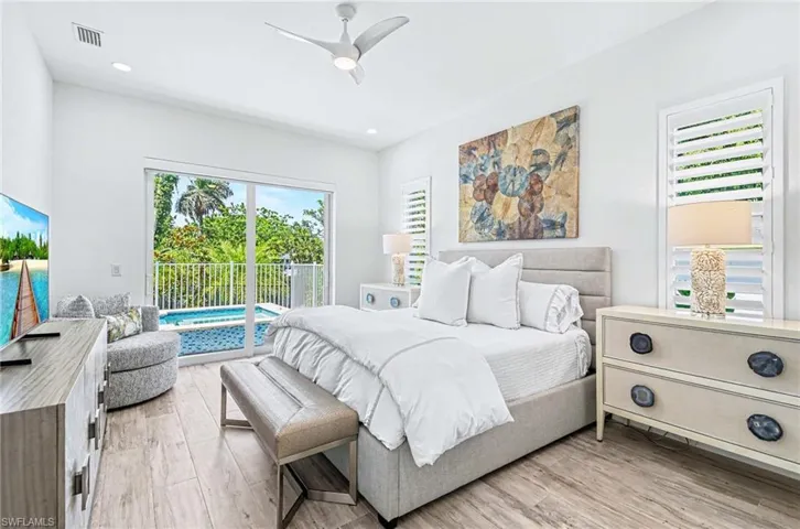 1114 6th Ln N, Naples, Florida 34102