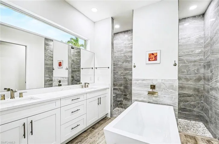 1114 6th Ln N, Naples, Florida 34102