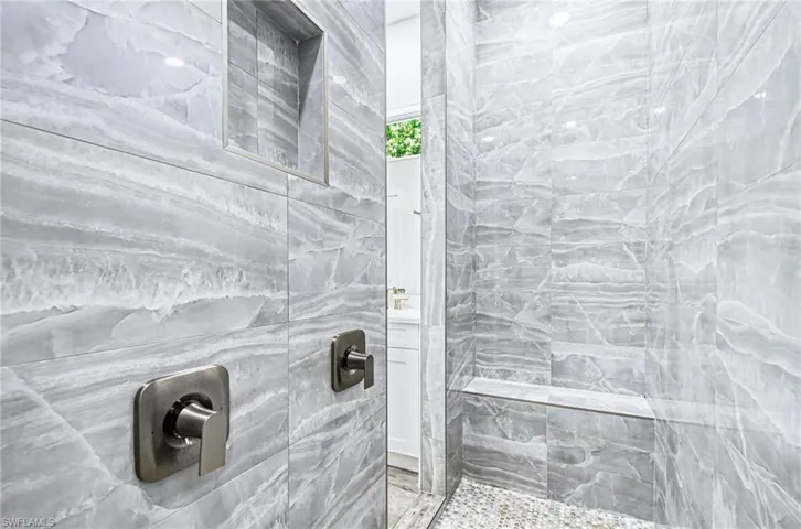 1114 6th Ln N, Naples, Florida 34102