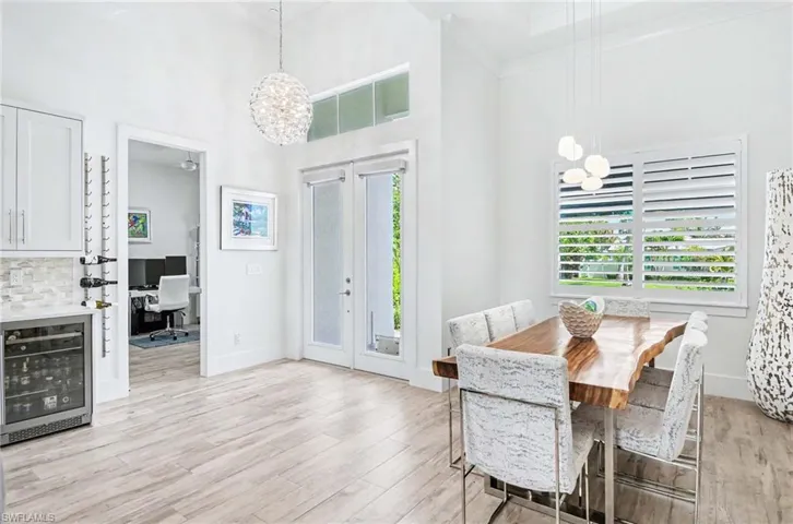 1114 6th Ln N, Naples, Florida 34102