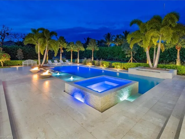 188 West St, Naples, Florida 34108