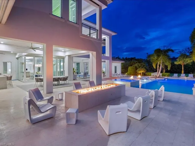 188 West St, Naples, Florida 34108