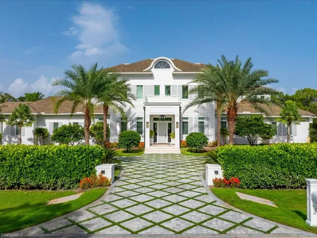 188 West St, Naples, Florida 34108