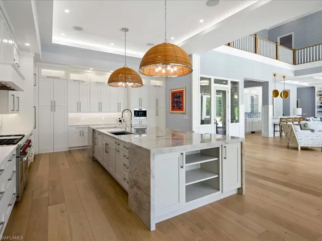 188 West St, Naples, Florida 34108