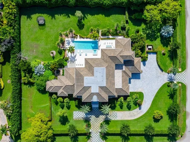 188 West St, Naples, Florida 34108