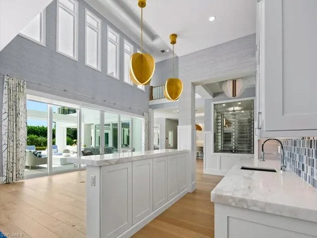 188 West St, Naples, Florida 34108