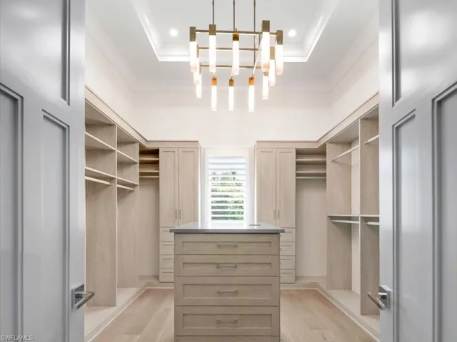 188 West St, Naples, Florida 34108
