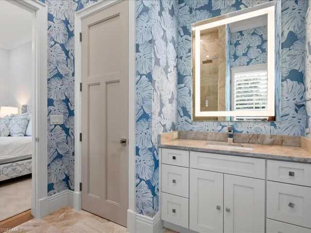 188 West St, Naples, Florida 34108