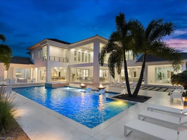 188 West St, Naples, Florida 34108