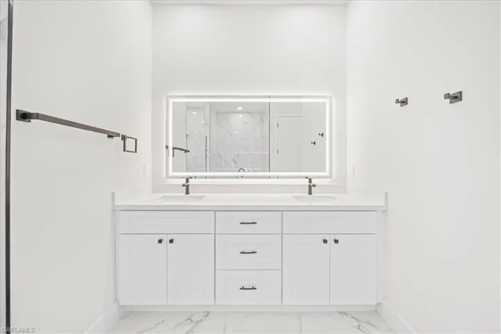 1226 5th Pl, Cape Coral, Florida 33909