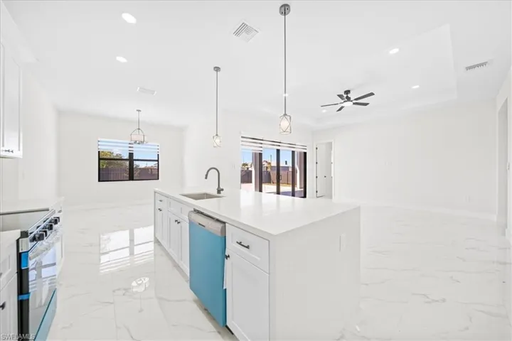 1226 5th Pl, Cape Coral, Florida 33909