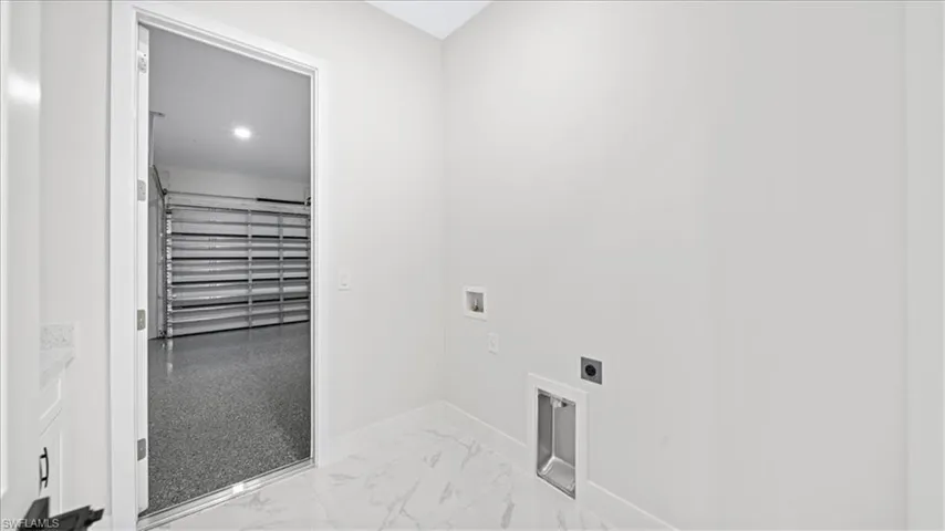 1226 5th Pl, Cape Coral, Florida 33909