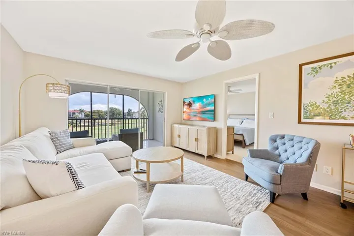45 High Point Cir S 303, Naples, Florida 34103
