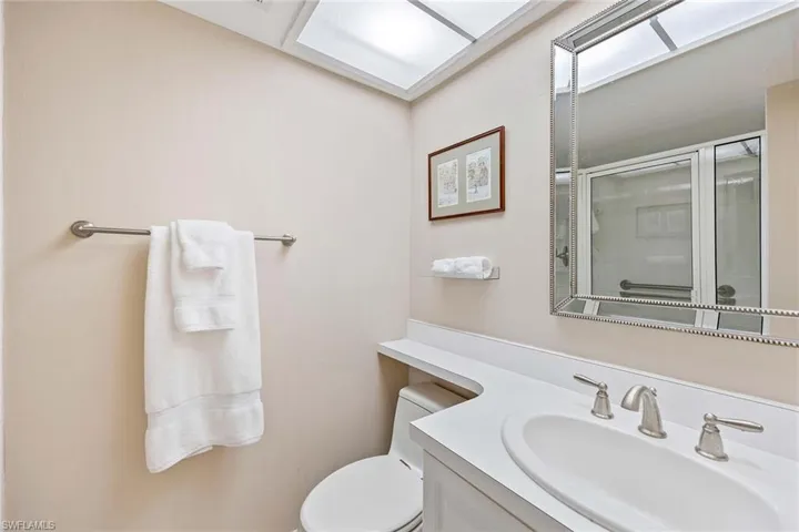 45 High Point Cir S 303, Naples, Florida 34103