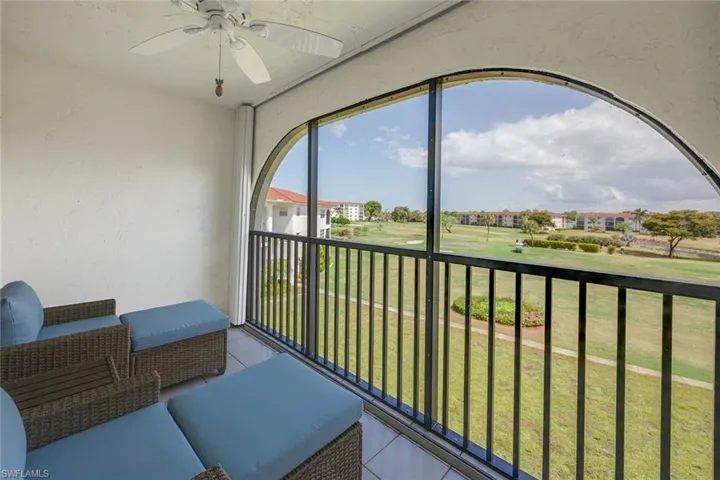 45 High Point Cir S 303, Naples, Florida 34103
