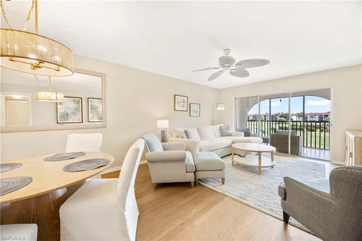 45 High Point Cir S 303, Naples, Florida 34103