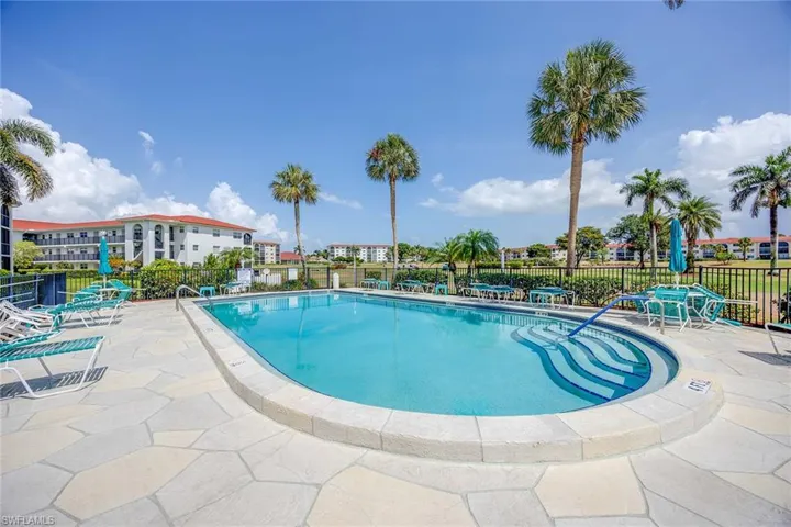 45 High Point Cir S 303, Naples, Florida 34103