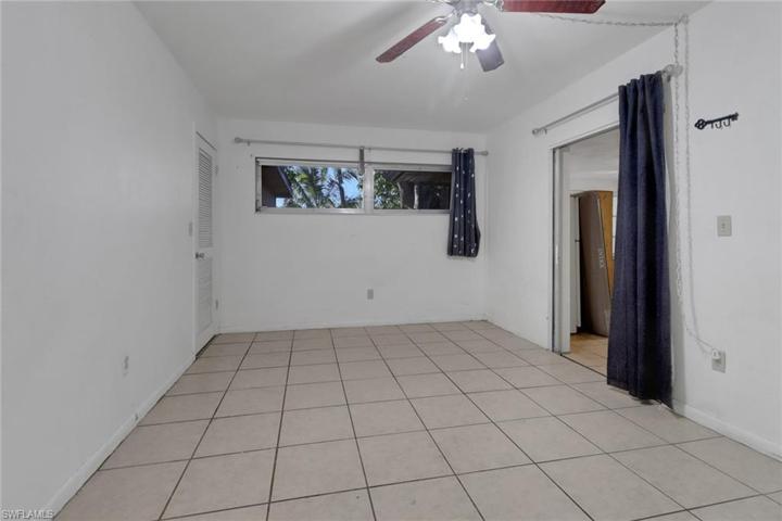 Master Suite / Possible Apartment 2