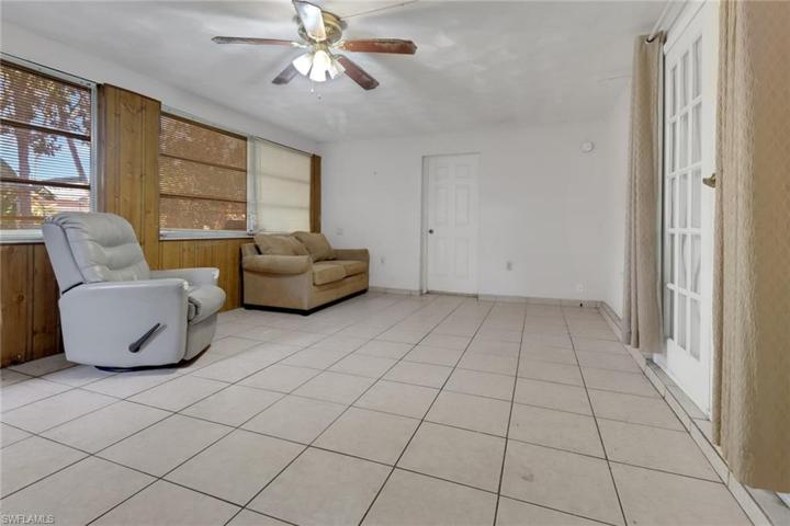 Closed in lanai / Possible Apartment 2