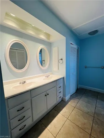 Mster Bath