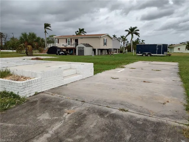 10  Cottonwood  DR, Fort Myers, FL 33908