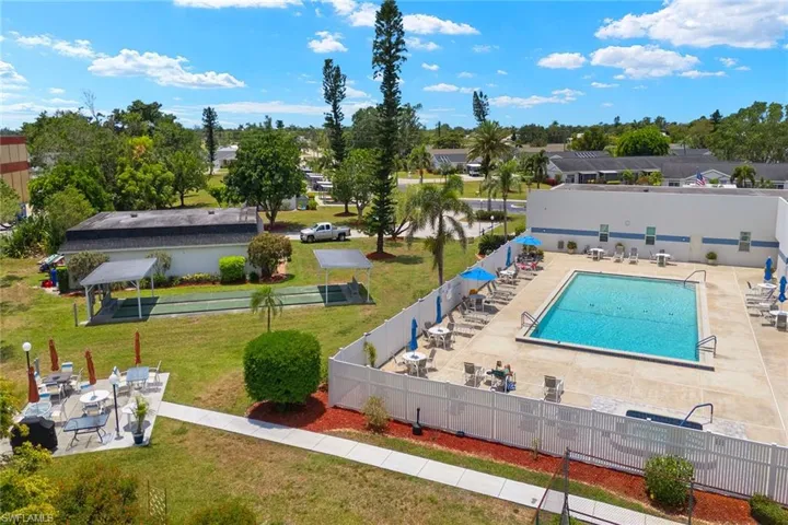 Tennis & Pool Amenities
