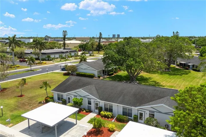 End Unit, Green Surrounds