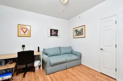 bedroom/office