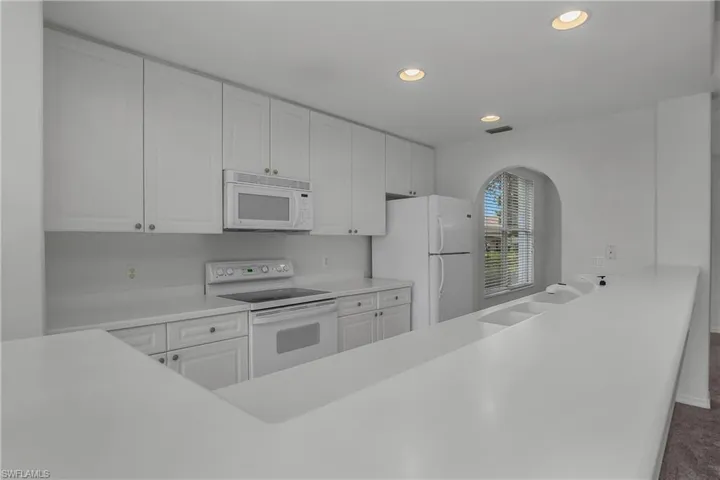 1925 Crestview Way 173, Naples, Florida 34119