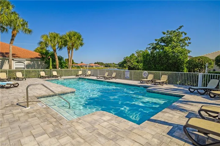1925 Crestview Way 173, Naples, Florida 34119