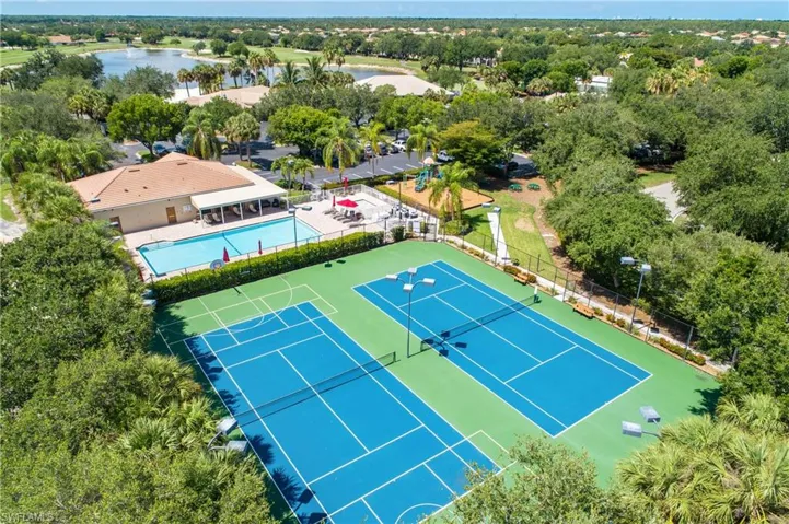 1925 Crestview Way 173, Naples, Florida 34119