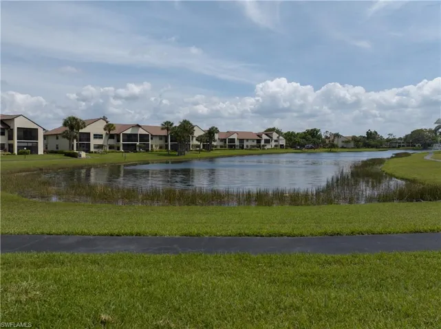 8537 Charter Club Cir # 4, Fort Myers Fl 33919