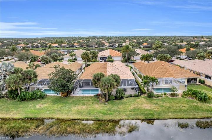 Waterfront front & room for a pool