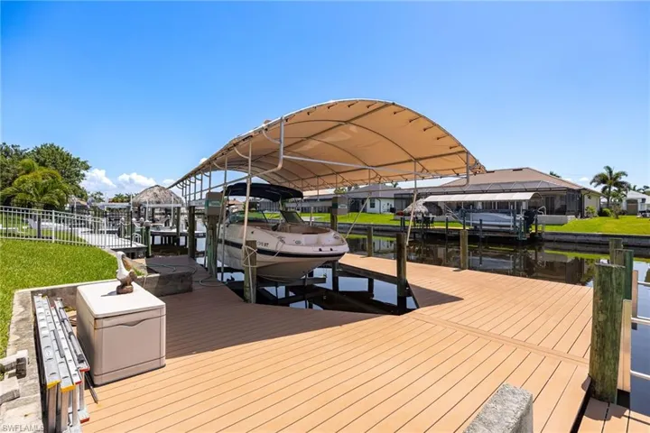2213 Se 19th Ave, Cape Coral, Florida 33990