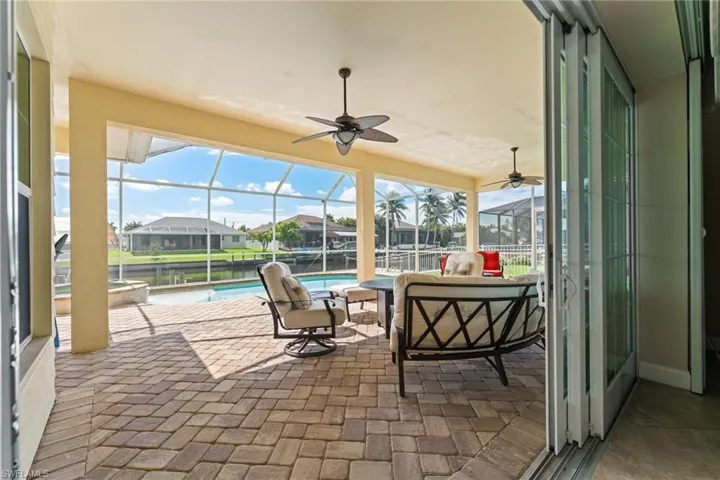 2213 Se 19th Ave, Cape Coral, Florida 33990