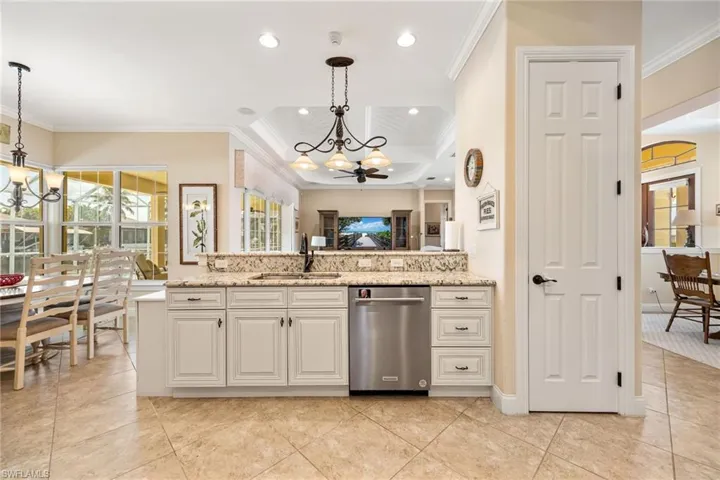 2213 Se 19th Ave, Cape Coral, Florida 33990