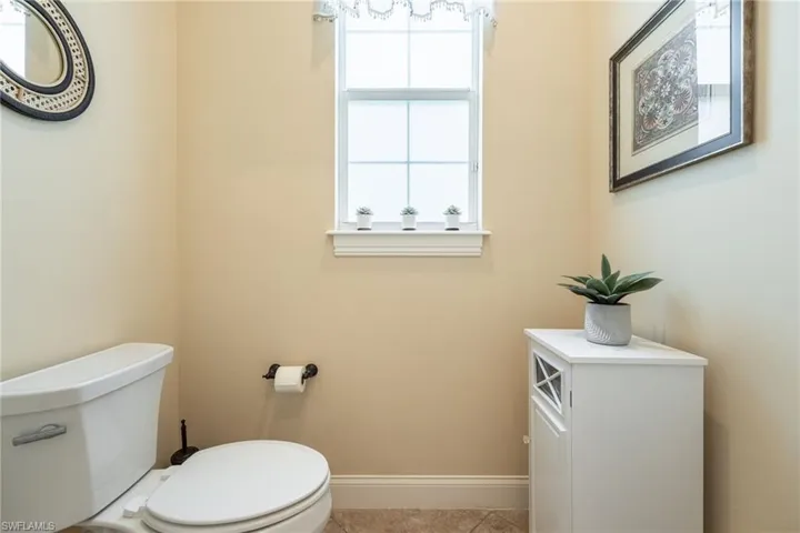 2213 Se 19th Ave, Cape Coral, Florida 33990