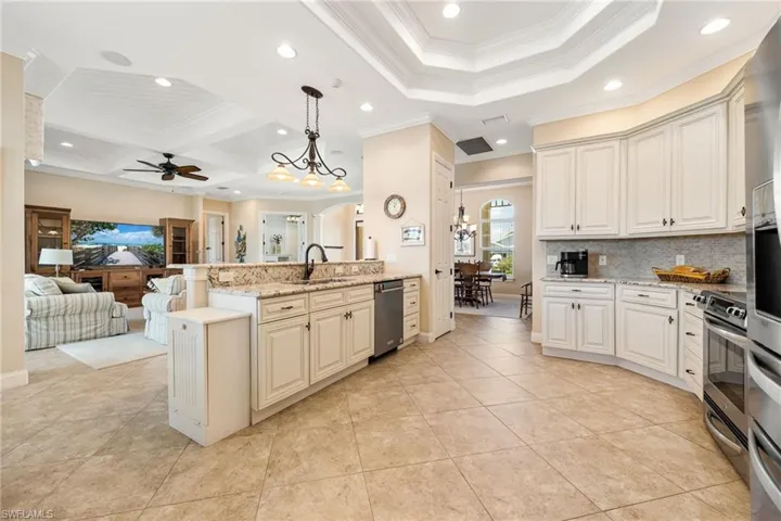 2213 Se 19th Ave, Cape Coral, Florida 33990