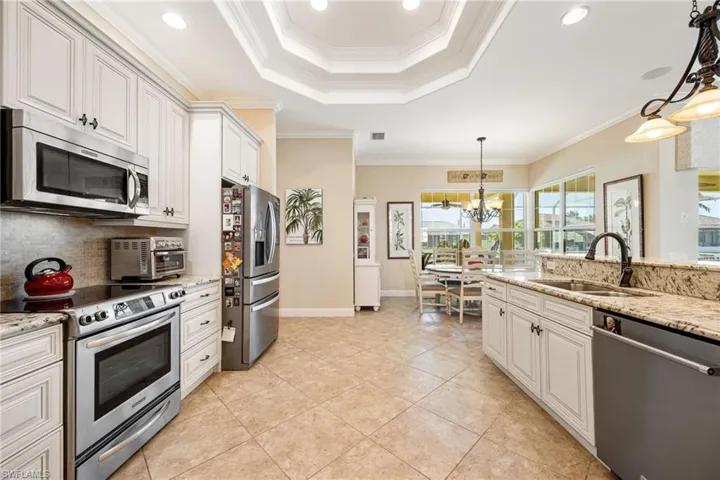 2213 Se 19th Ave, Cape Coral, Florida 33990
