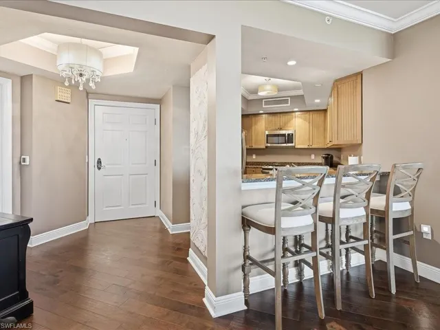 1065 Borghese Ln 2005, Naples, Florida 34114