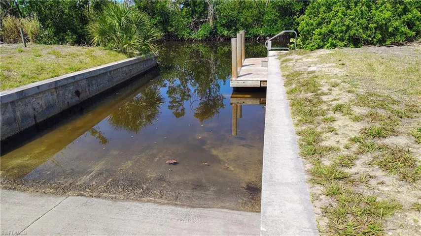Community boat ramp