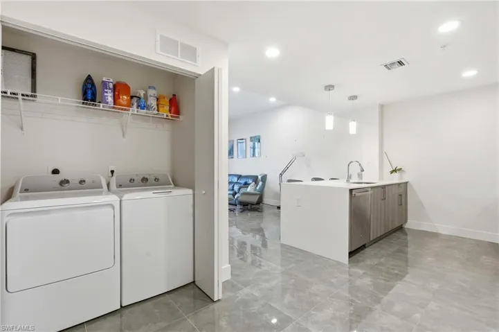 26600 Rosewood Pointe Dr 302, Bonita Springs, Florida 34135