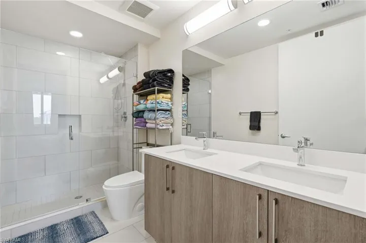 26600 Rosewood Pointe Dr 302, Bonita Springs, Florida 34135