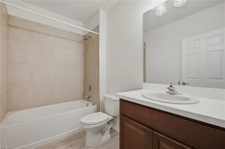 2909 Nw 22nd Ave, Cape Coral, Florida 33993